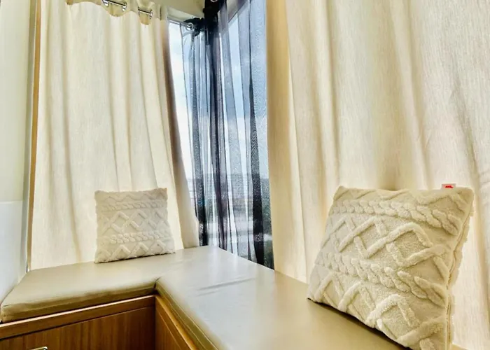 Shell Residences Condotel Moa Family 758 By Sgg 3* Manila